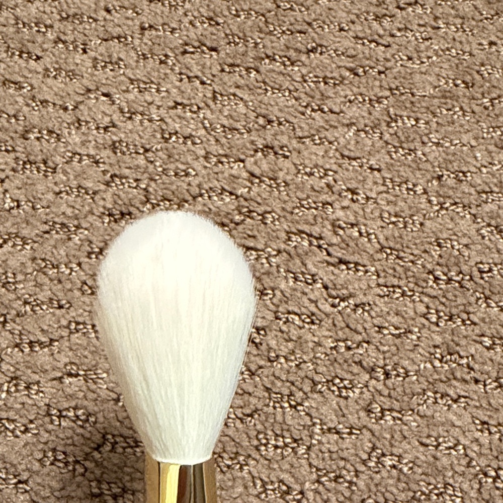 Wayne Goss Blusher Brush - Picture 3 of 5